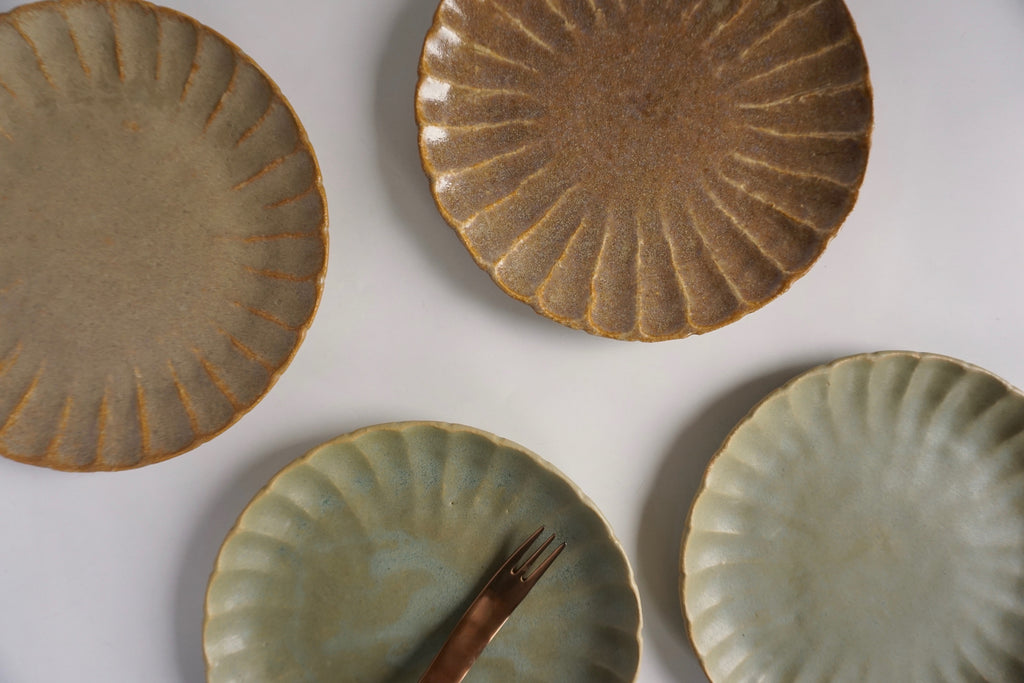 Handmade crysanthemum plate - Eat & Sip Pottery Singapore