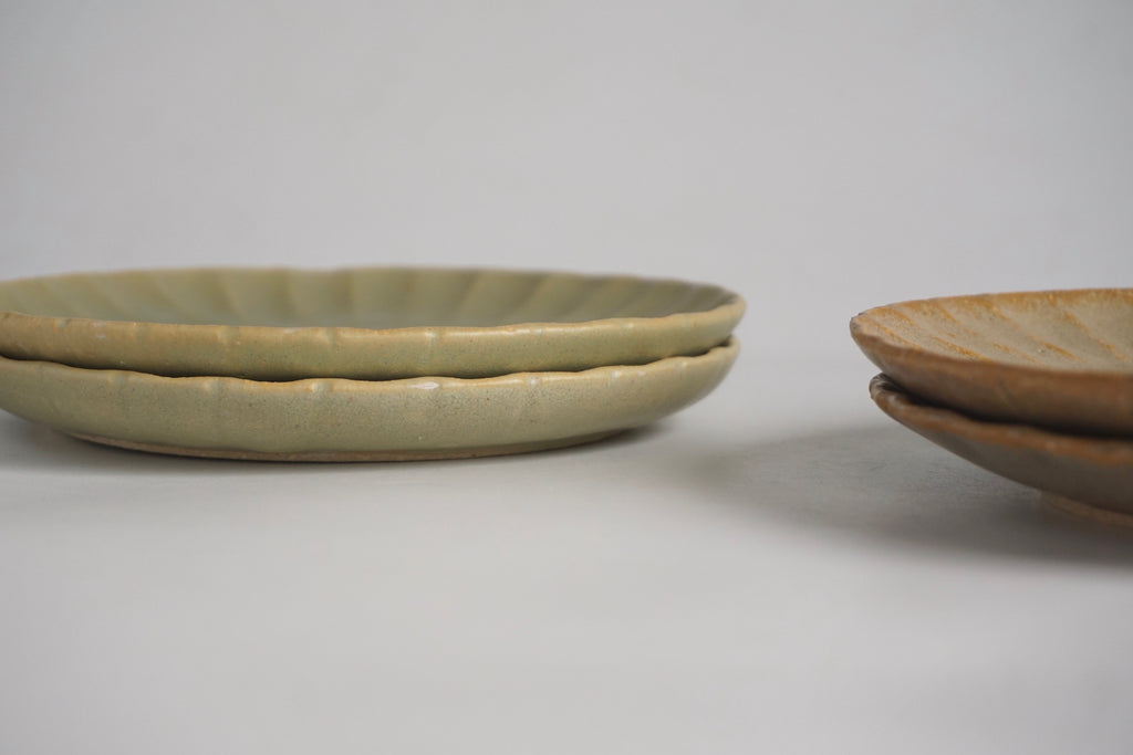 Handmade crysanthemum plate - Eat & Sip Pottery Singapore