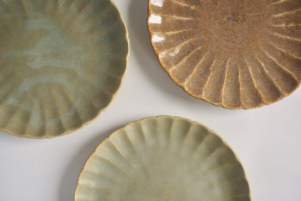 Handmade crysanthemum plate - Eat & Sip Pottery Singapore