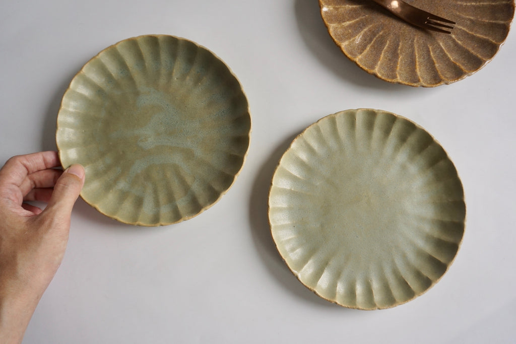 Handmade crysanthemum plate - Eat & Sip Pottery Singapore