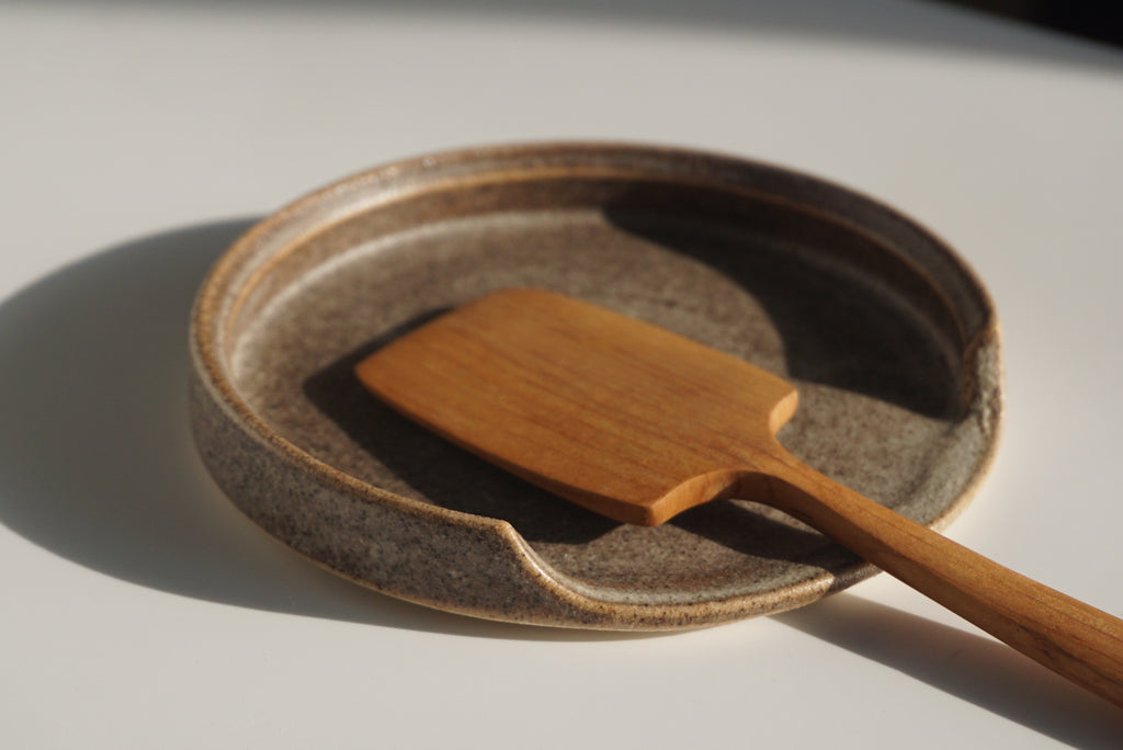 Handmade ceramic spoon rest | Muckware Eat & Sip