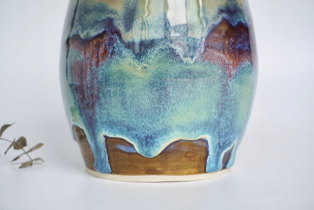 Handmade ceramics potter Dawn Kawn | Eat & Sip