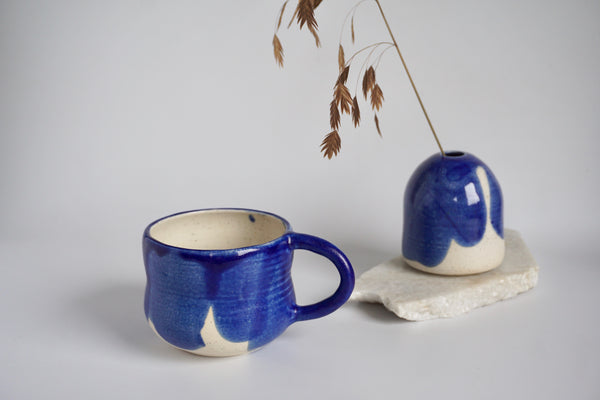 Hourglass handmade mug Singapore | Pottery by Chen Liyuan - Eat & Sip