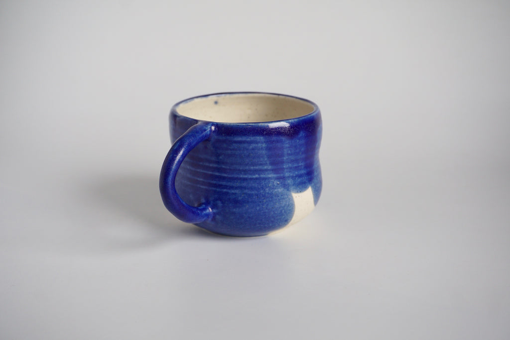 Hourglass handmade mug Singapore | Pottery by Chen Liyuan - Eat & Sip