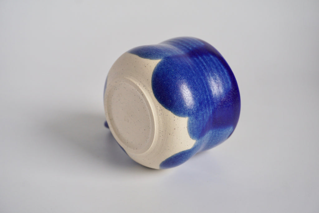 Hourglass handmade mug Singapore | Pottery by Chen Liyuan - Eat & Sip