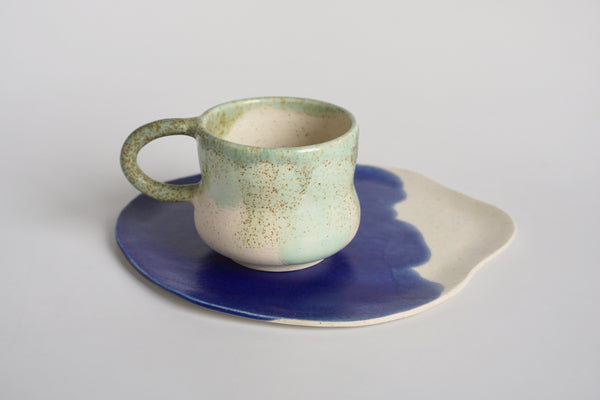 Hourglass handmade mug Singapore | Pottery by Chen Liyuan - Eat & Sip