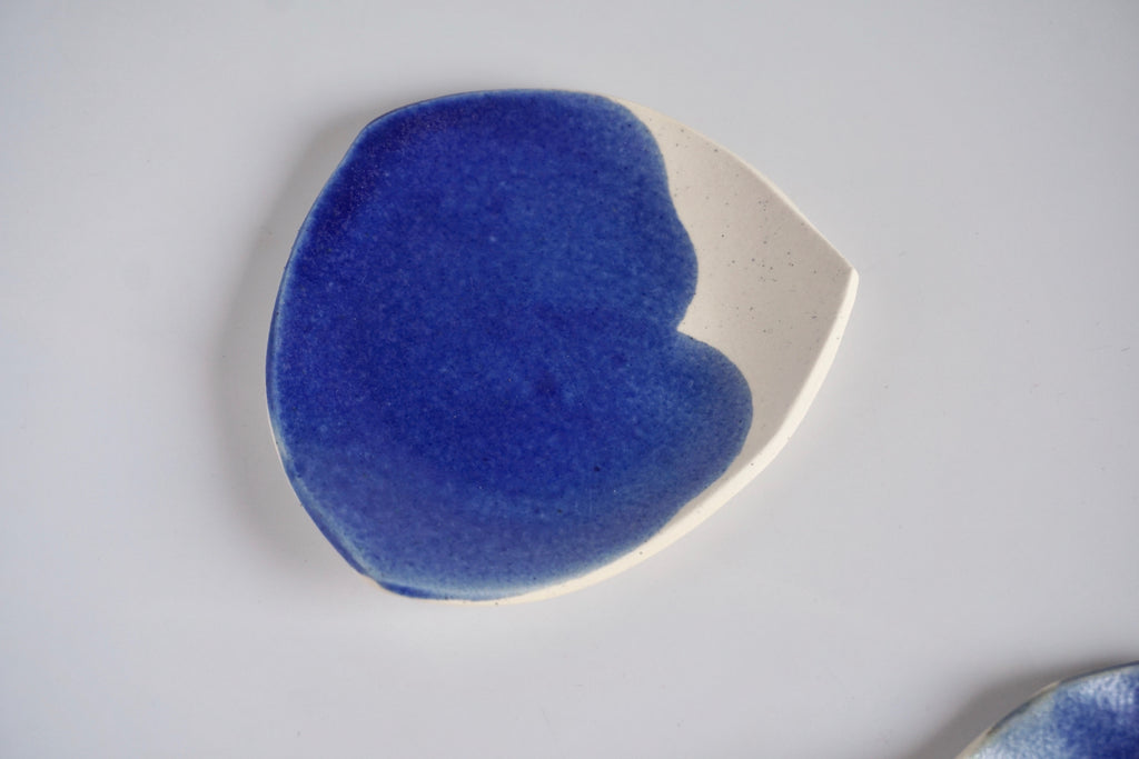 Handmade ring dish ceramic | No 3 by Chen Liyuan