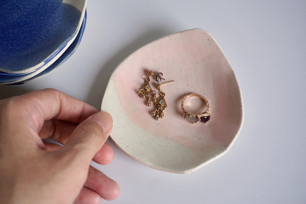 Handmade ring dish ceramic | No 3 by Chen Liyuan