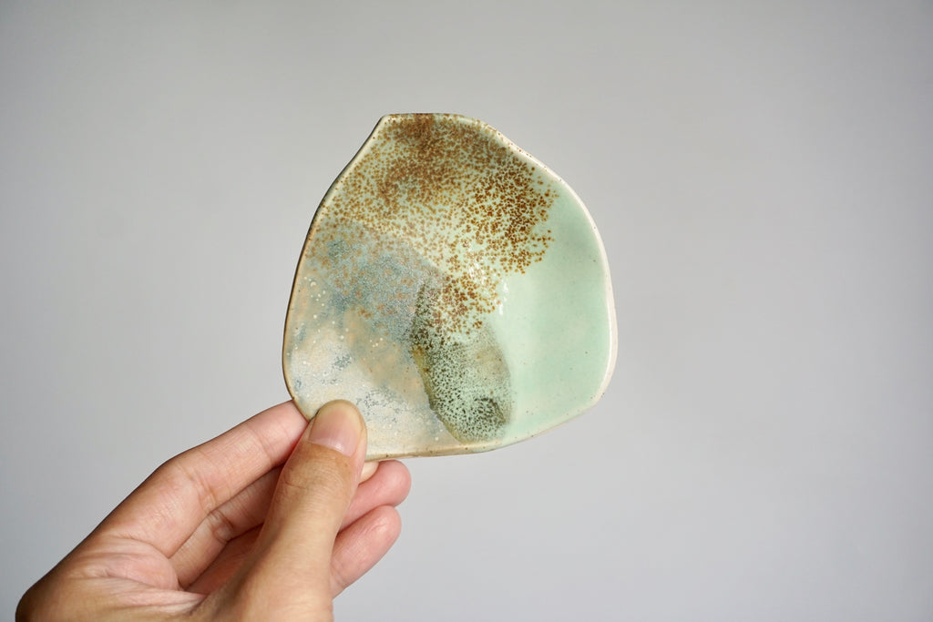 Handmade ring dish ceramic | No 3 by Chen Liyuan