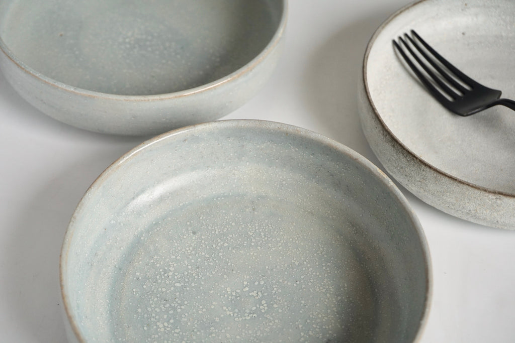 Handmade ridge shallow dish | Eat & Sip
