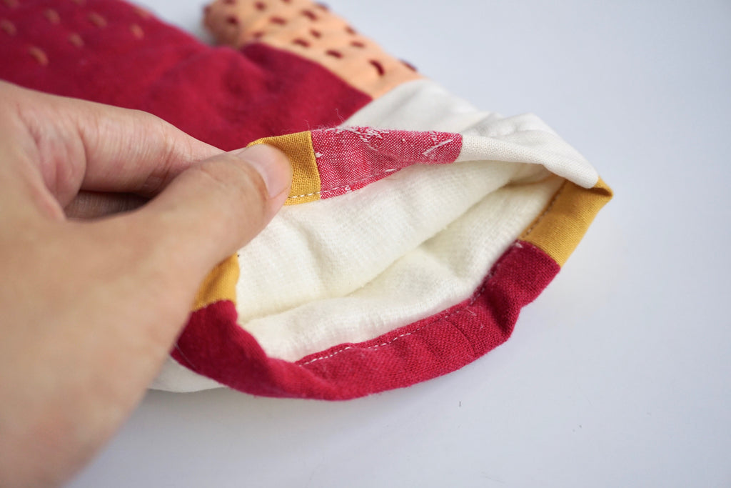 Hand stitched oven mitt | Cocon Masami Akatsuka | Eat & Sip