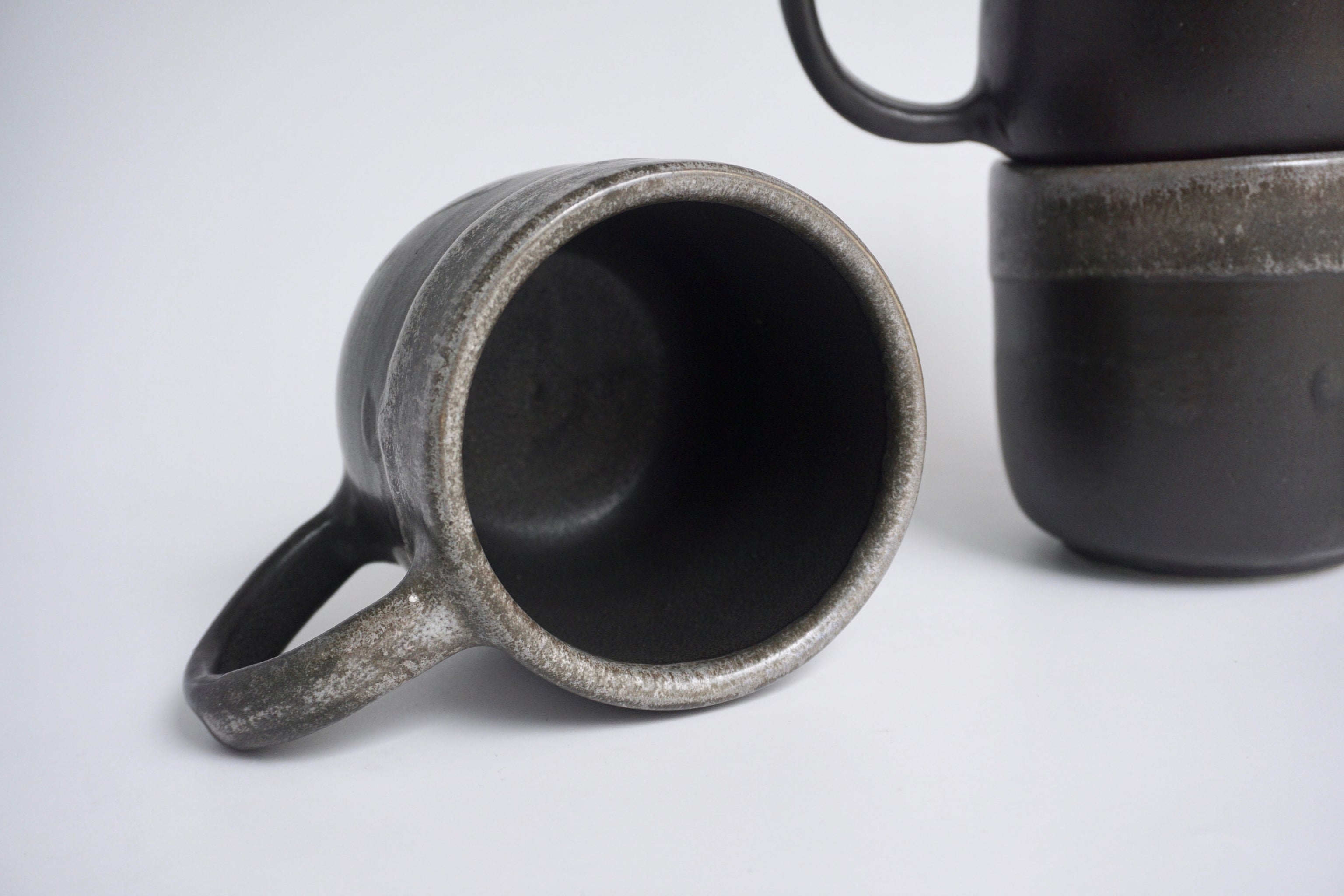 Raven cup by Geluk Studio | Handmade cup tableware Singapore – Eat & Sip