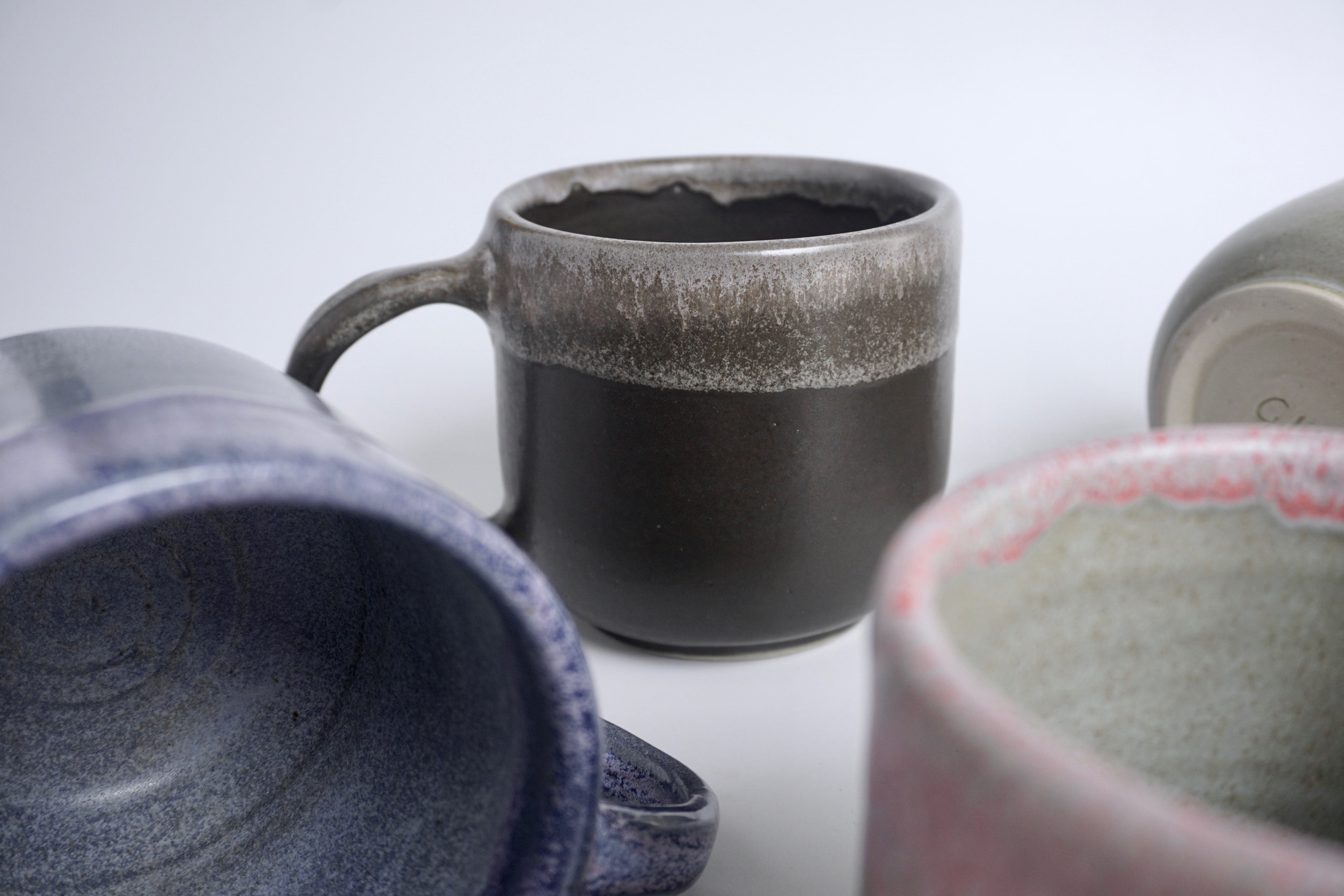 Raven cup by Geluk Studio | Handmade cup tableware Singapore – Eat & Sip