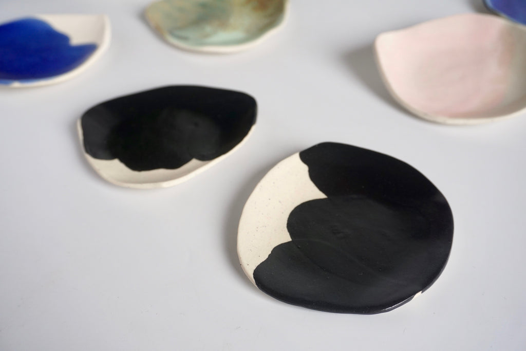 Handmade ring dish ceramic | No 3 by Chen Liyuan