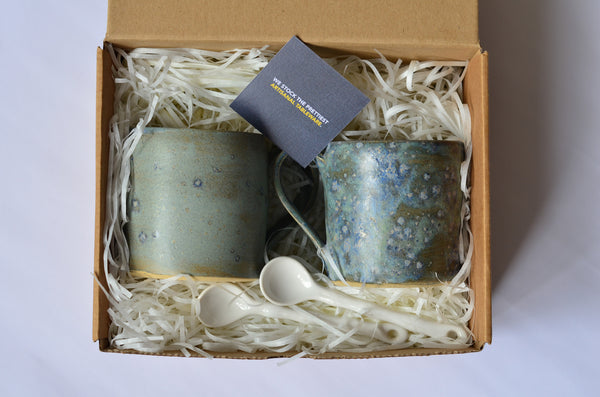 Handcrafted Mugs gift box for newly-weds | Eat & Sip