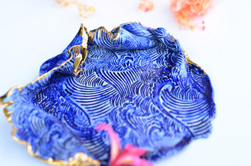 Amelia Kingston wave plates in Singapore